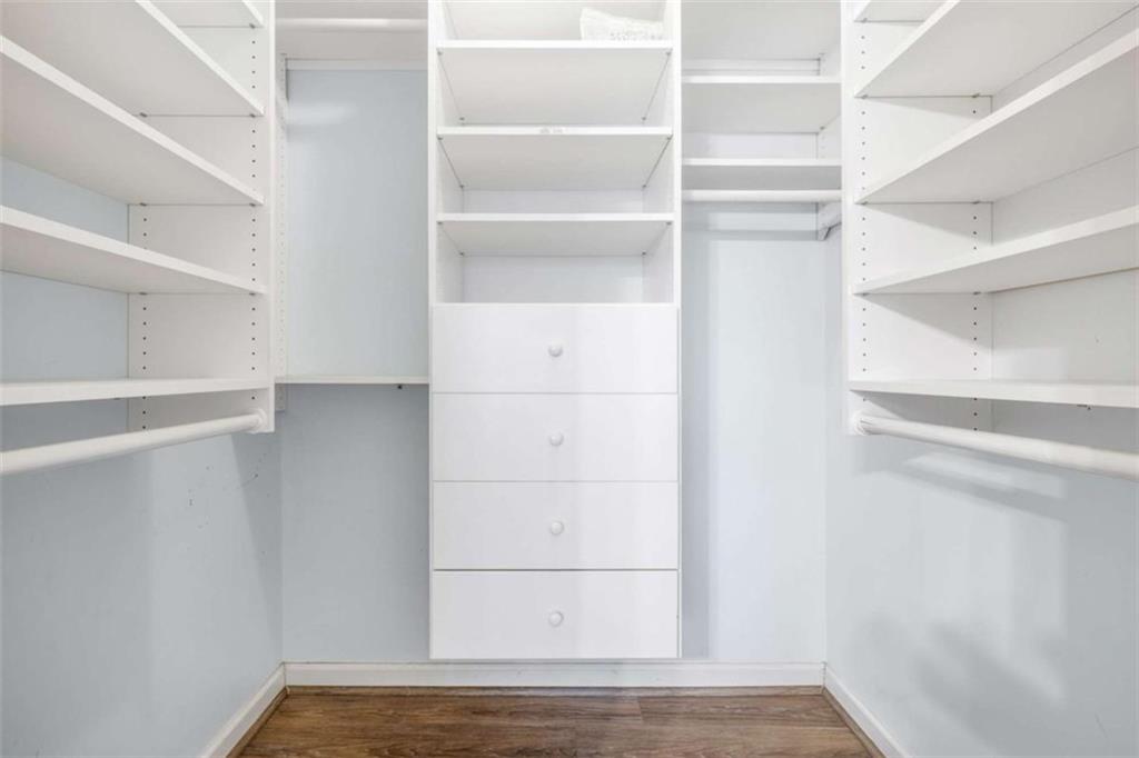 226 Chestnut Avenue Demorest, GA 30535 - Photo 19 of 47 a view of a room with shelf