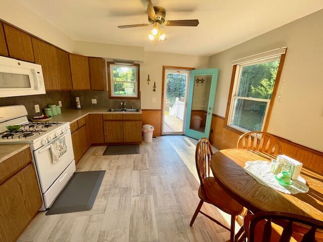 210 South Jackson Road Ludington, MI 49431 - Photo 4 of 40 Kitchen