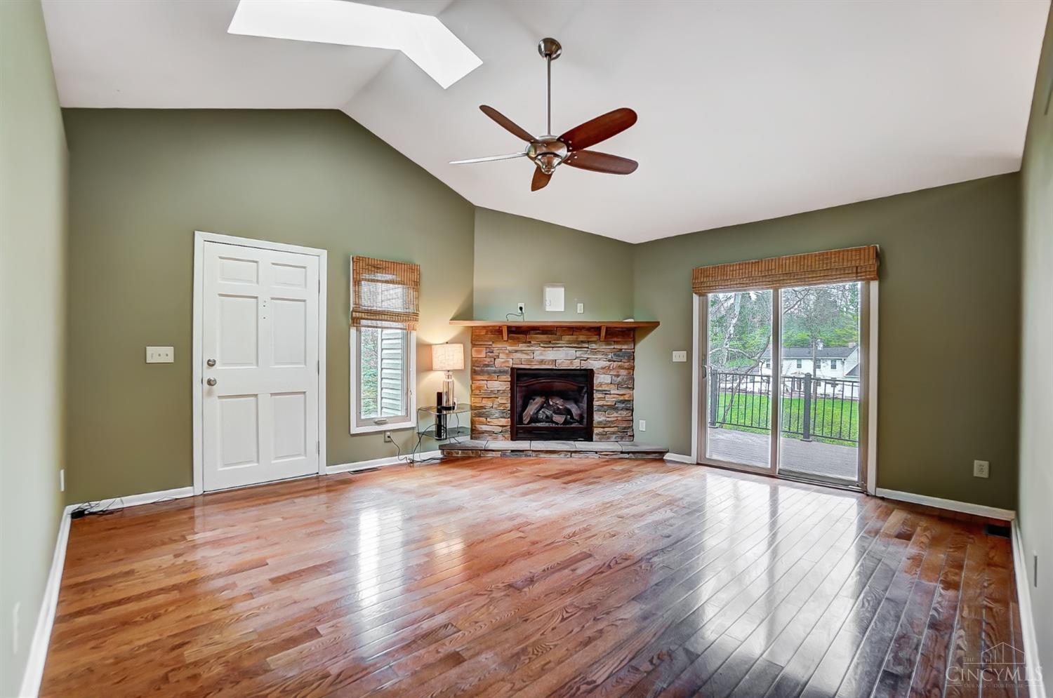 5880 Gaines Road Cincinnati, OH 45247 - Photo 4 of 37 Gallery Image 4