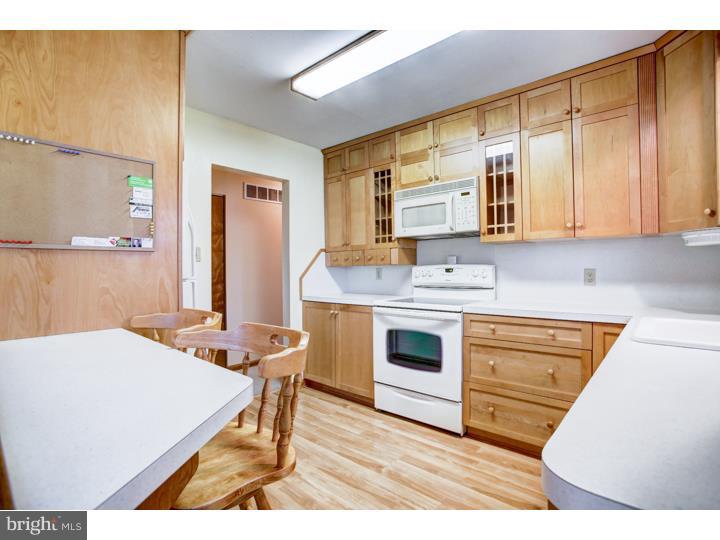 30 Cherry Road New Castle, DE 19720 - Photo 5 of 25 Kitchen