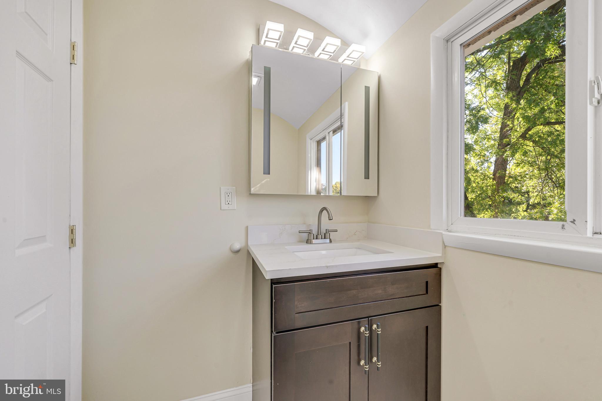 220 Stevenson Avenue Beverly, NJ 08010 - Photo 21 of 48