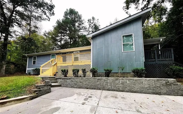 $1,895 | 837 Forrest Circle Southeast, Atlanta, GA 30354