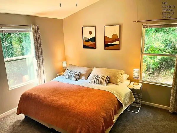 $1,895 | 837 Forrest Circle Southeast, Atlanta, GA 30354