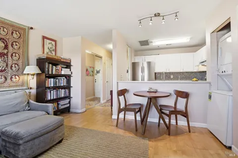 $359,000 | 240 Seagull Row, Novato, CA 94945