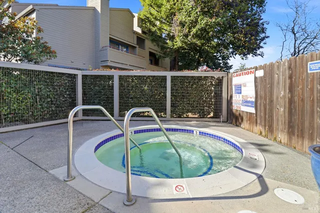 $379,000 | 240 Seagull Row, Novato, CA 94945