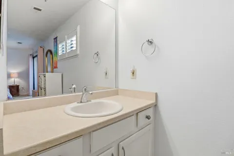 $359,000 | 240 Seagull Row, Novato, CA 94945