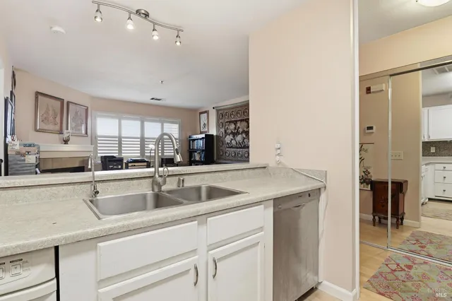 $379,000 | 240 Seagull Row, Novato, CA 94945