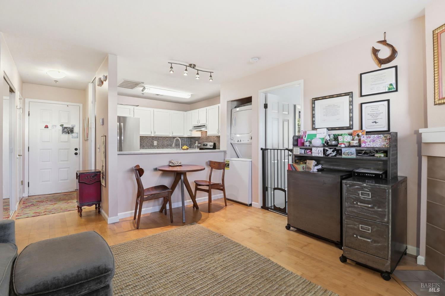 240 Seagull Row Novato, CA 94945 - Photo 7 of 29