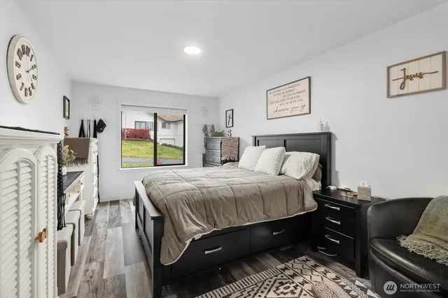 $864,900 | 12760 Country Club Place, Burlington, WA 98233