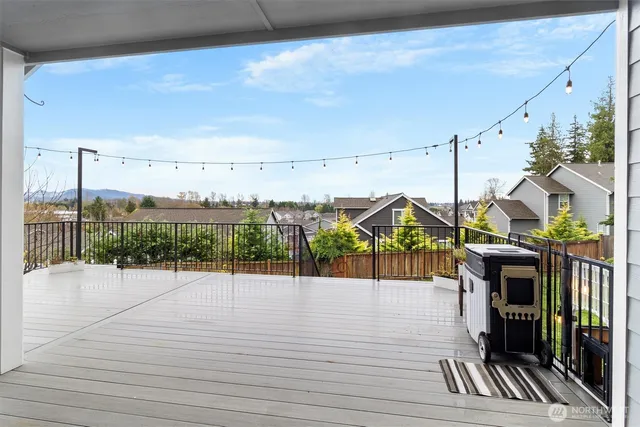 $864,900 | 12760 Country Club Place, Burlington, WA 98233