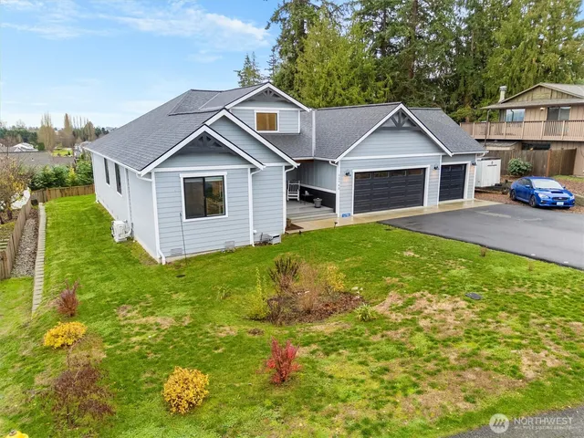$864,900 | 12760 Country Club Place, Burlington, WA 98233