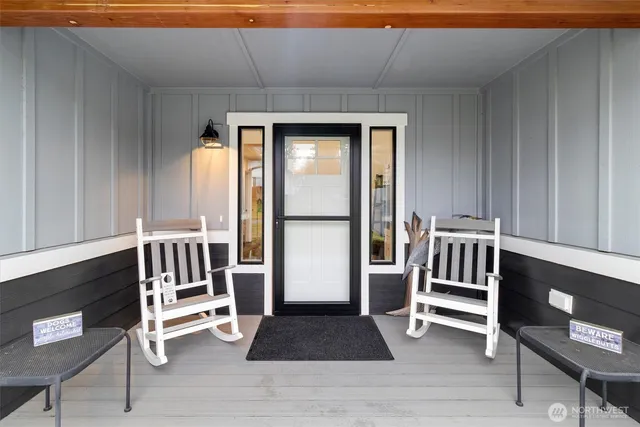 $864,900 | 12760 Country Club Place, Burlington, WA 98233