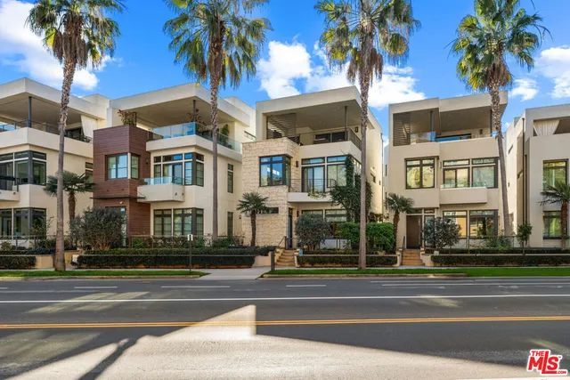 $671,385 | 12655 Bluff Creek Drive, Unit 309, Playa Vista, CA 90094