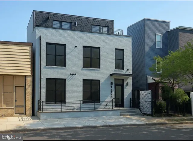 $699,000 | 1806 D Street Northeast, Unit 9, Washington, DC 20002