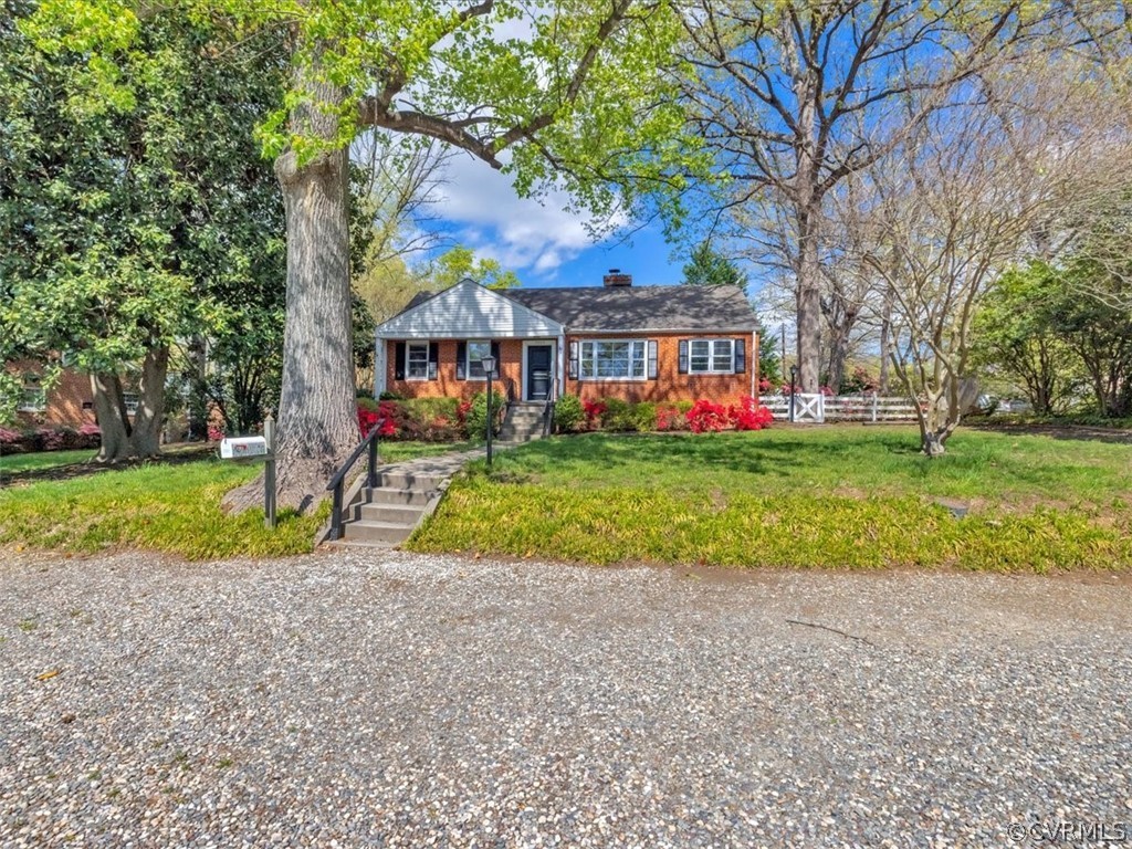 8802 Mapleton Road Henrico, VA 23229 - Photo 3 of 26 Gallery Image 3