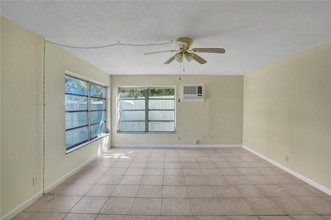 1279 Beach Road Riviera Beach, FL 33404 - Photo 18 of 66 Photo 18