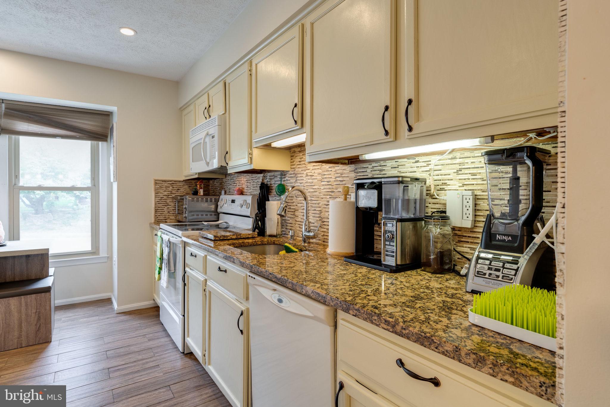 7323 Stream Way Springfield, VA 22152 - Photo 11 of 49 Gallery Image 11