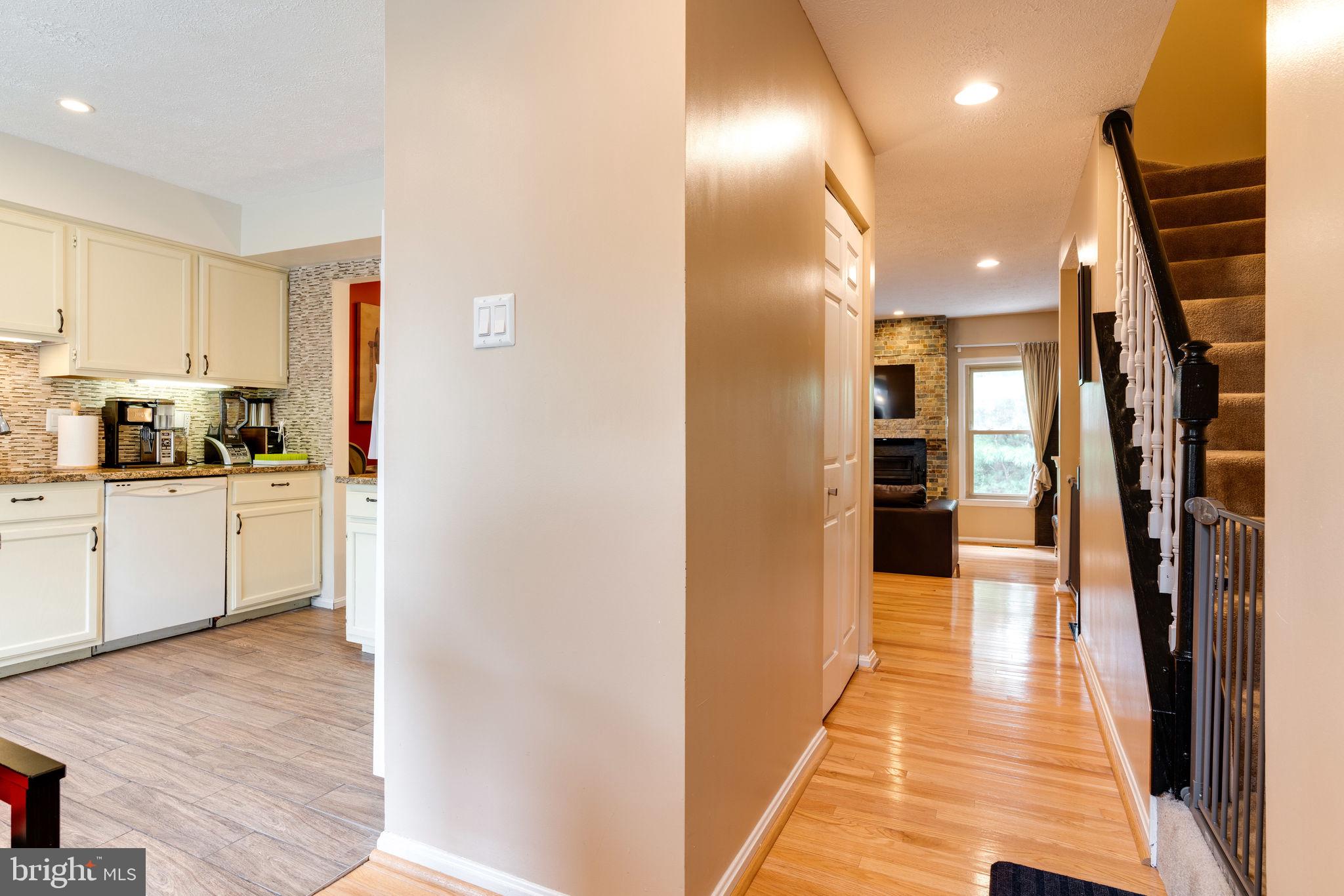 7323 Stream Way Springfield, VA 22152 - Photo 5 of 49 Gallery Image 5