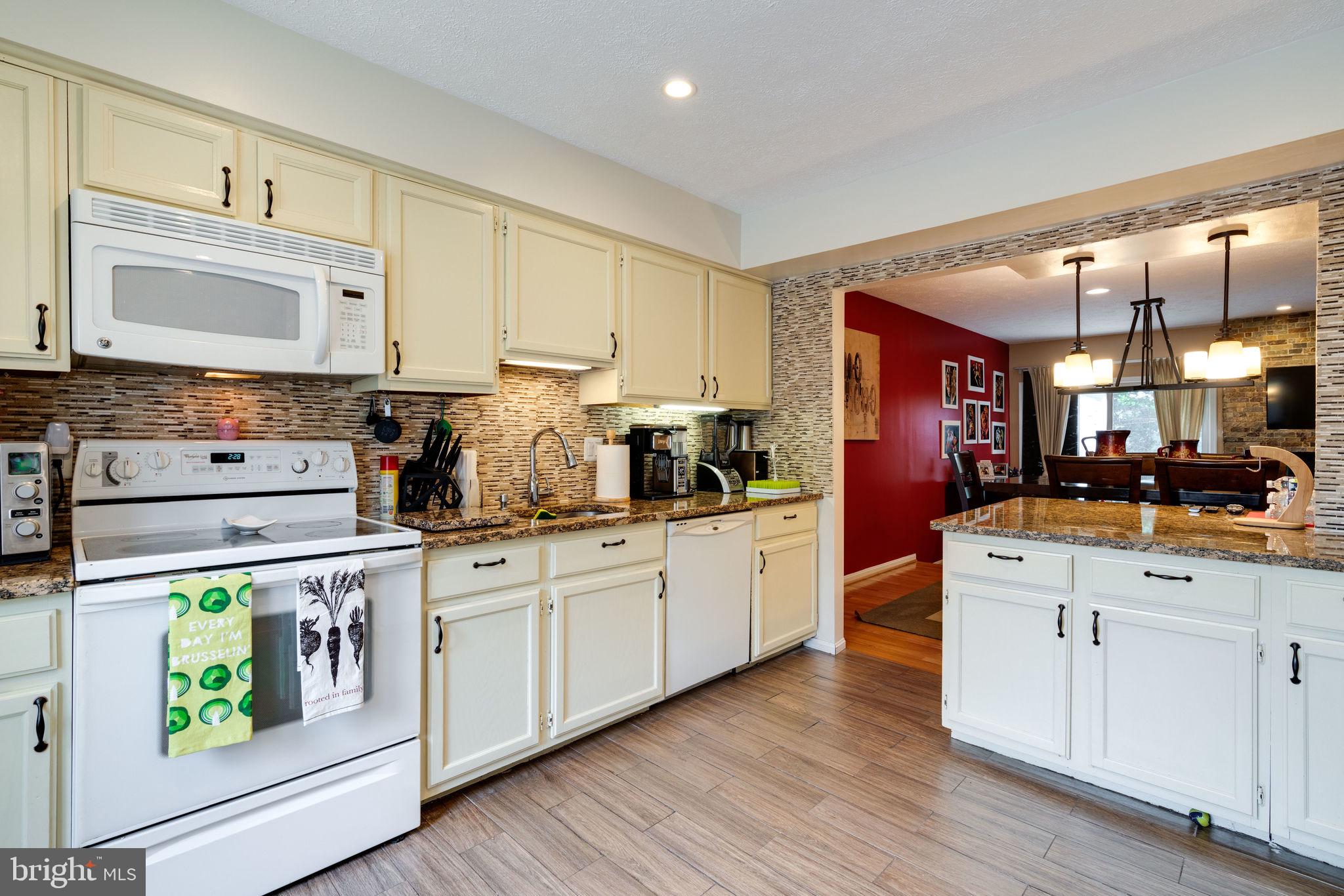 7323 Stream Way Springfield, VA 22152 - Photo 7 of 49 Gallery Image 7