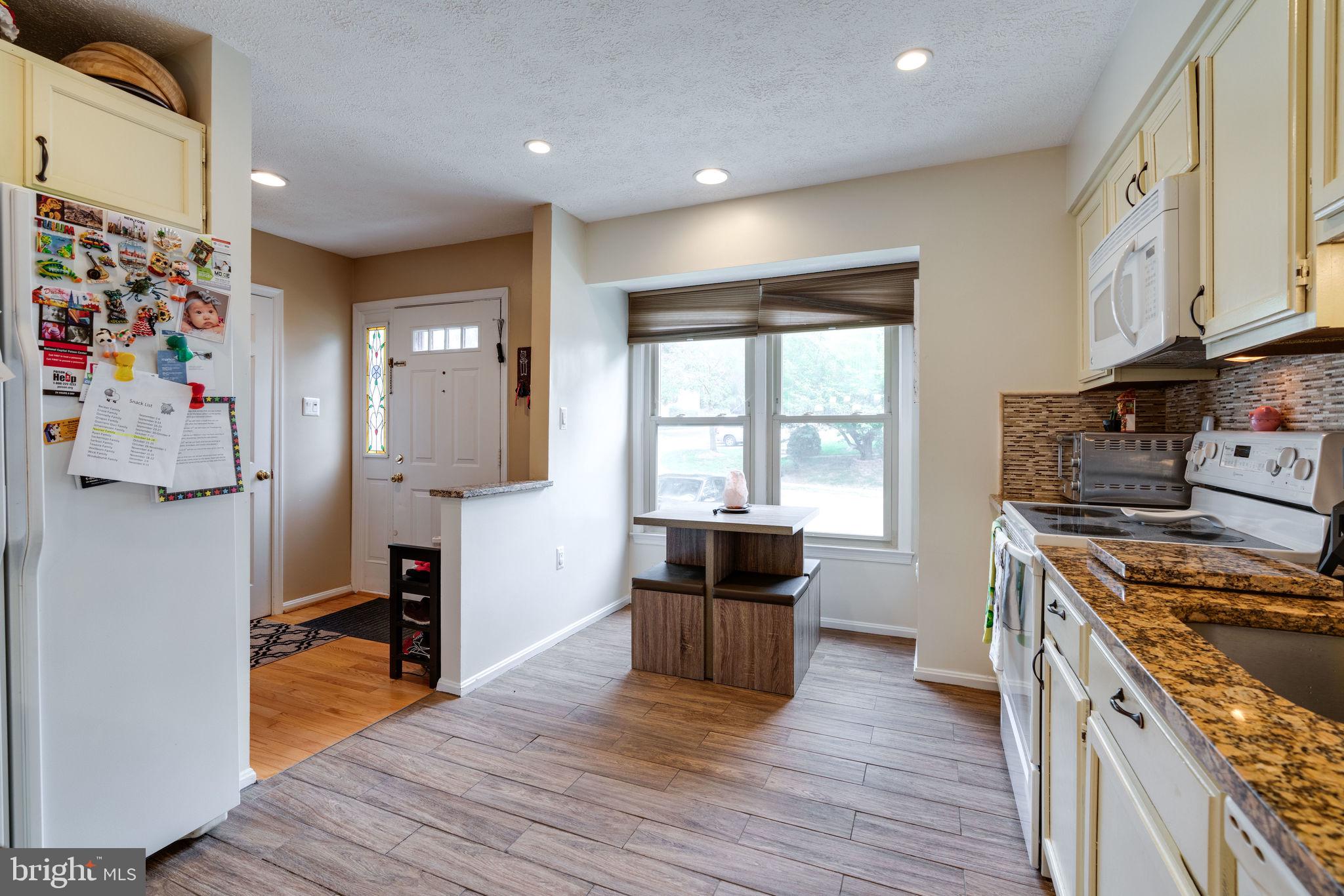 7323 Stream Way Springfield, VA 22152 - Photo 10 of 49 Gallery Image 10