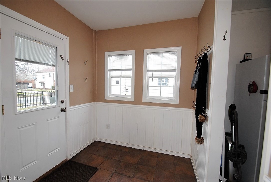2247 Fenwick Road Cleveland, OH 44118 - Photo 14 of 31 Gallery Image 14