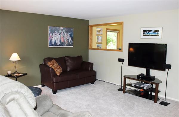 14 Robinson Road Beverly, MA 01915 - Photo 6 of 19