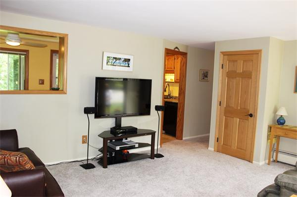 14 Robinson Road Beverly, MA 01915 - Photo 8 of 19