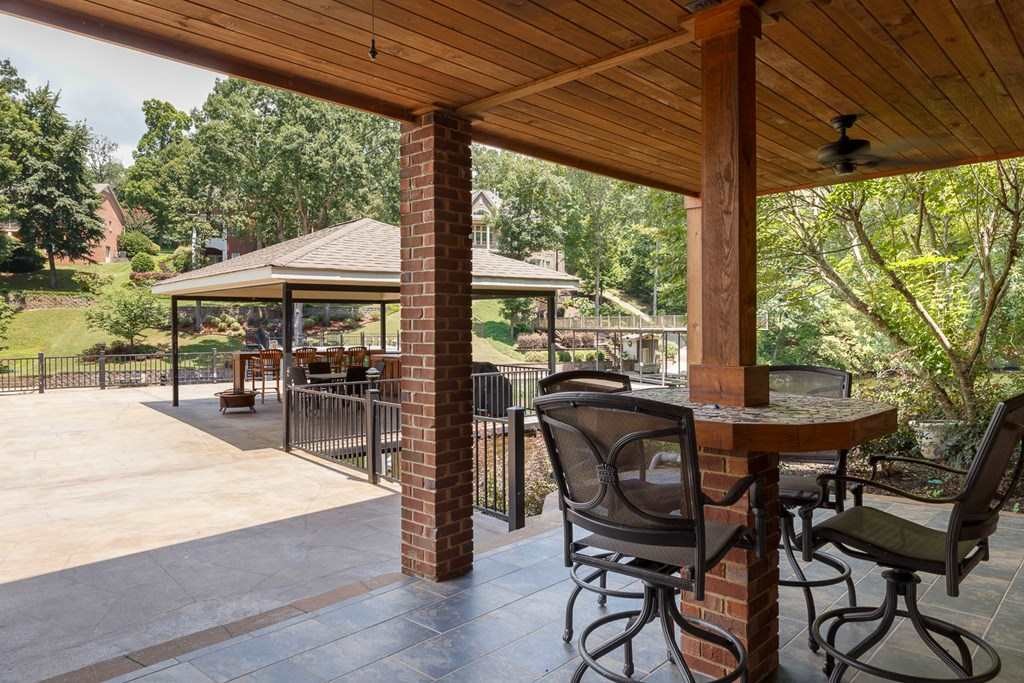 176 Ridgewood Drive Muscle Shoals, AL 35661 - Photo 37 of 43