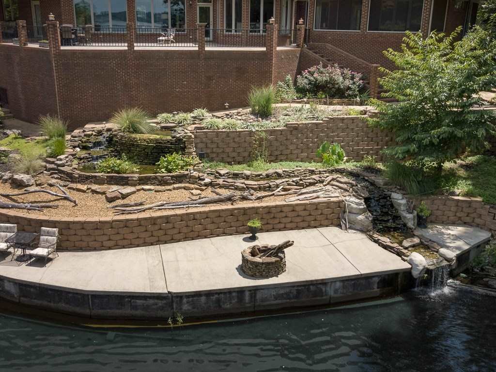 176 Ridgewood Drive Muscle Shoals, AL 35661 - Photo 40 of 43