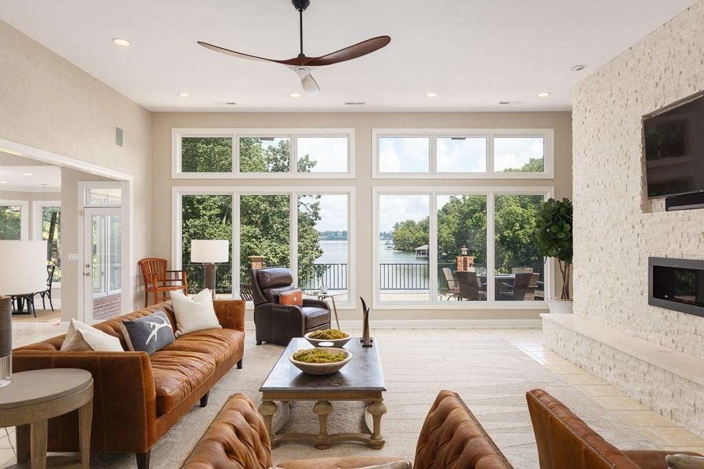 176 Ridgewood Drive Muscle Shoals, AL 35661 - Photo 7 of 43