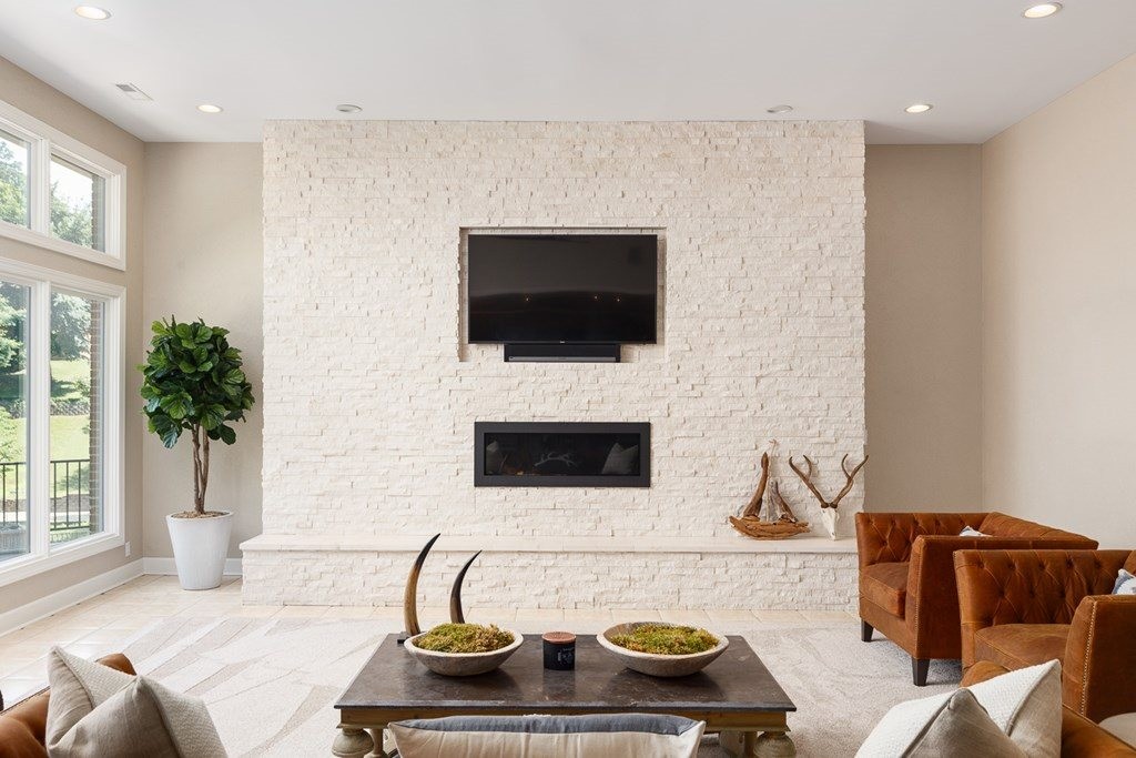 176 Ridgewood Drive Muscle Shoals, AL 35661 - Photo 8 of 43