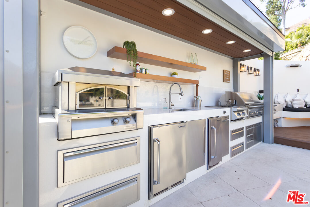 1939 Devon Road Pasadena, CA 91103 - Photo 27 of 32