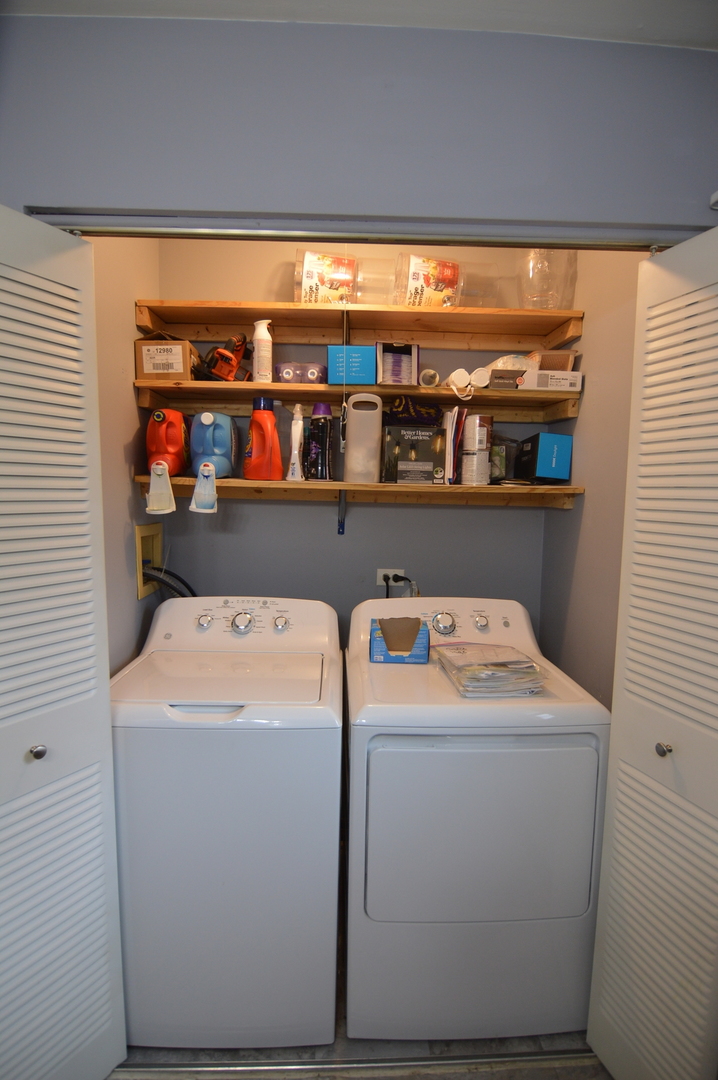 730 Nantucket Way Island Lake, IL 60042 - Photo 16 of 29 a utility room with dryer and washer