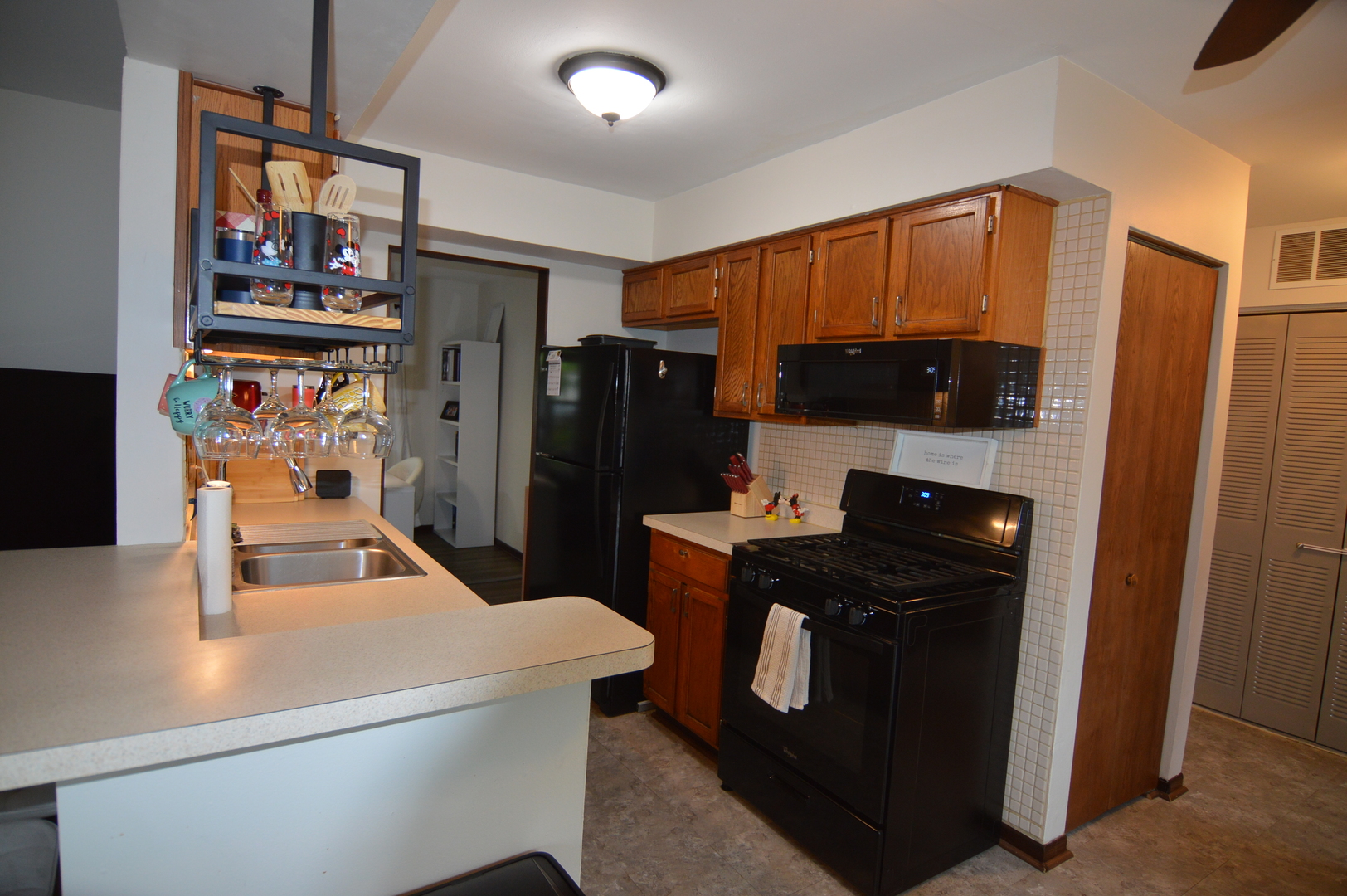 730 Nantucket Way Island Lake, IL 60042 - Photo 7 of 29 a kitchen with stainless steel appliances a refrigerator and a stove