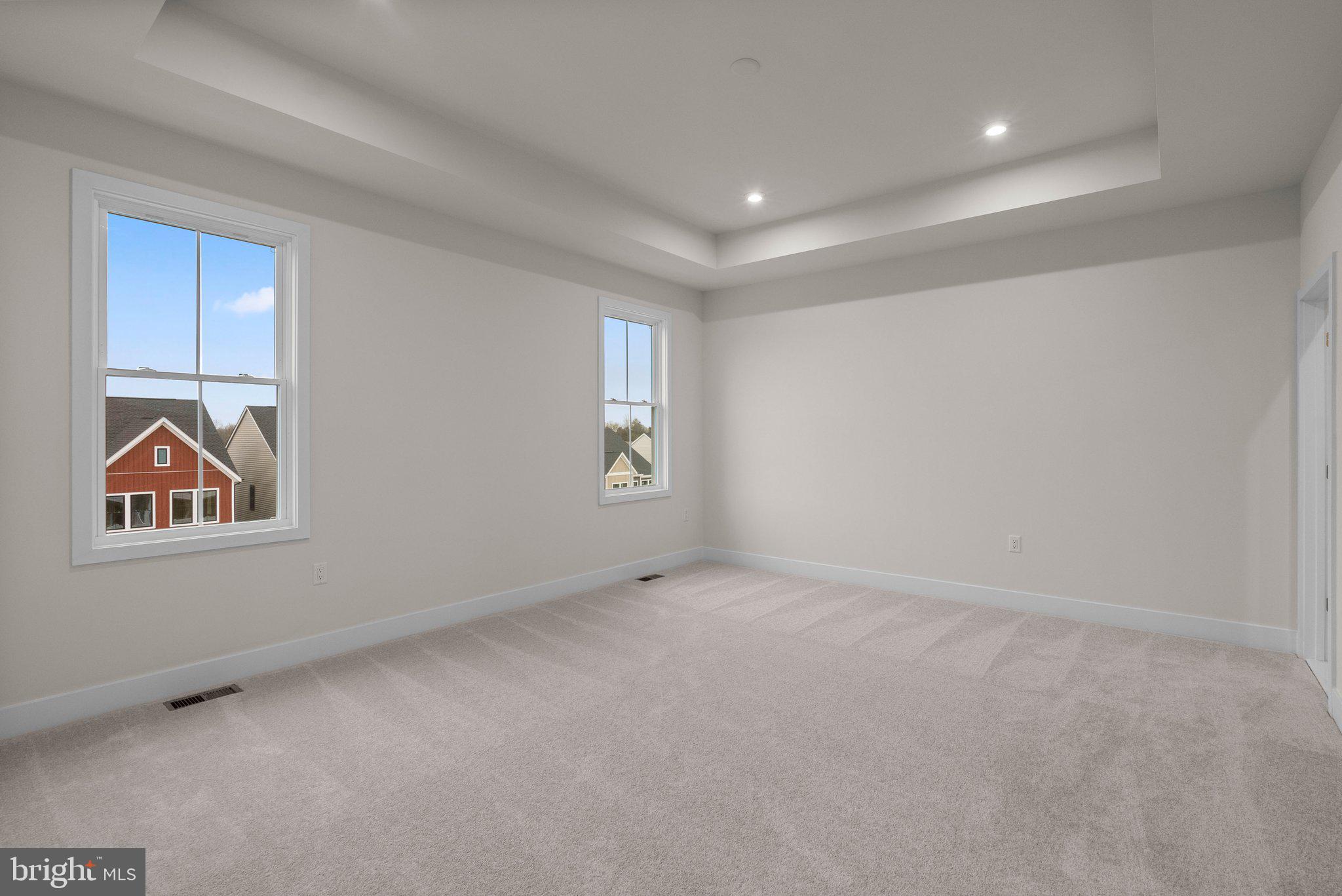 44480 Lowestoft Square Ashburn, VA 20147 - Photo 23 of 44 an empty room with windows