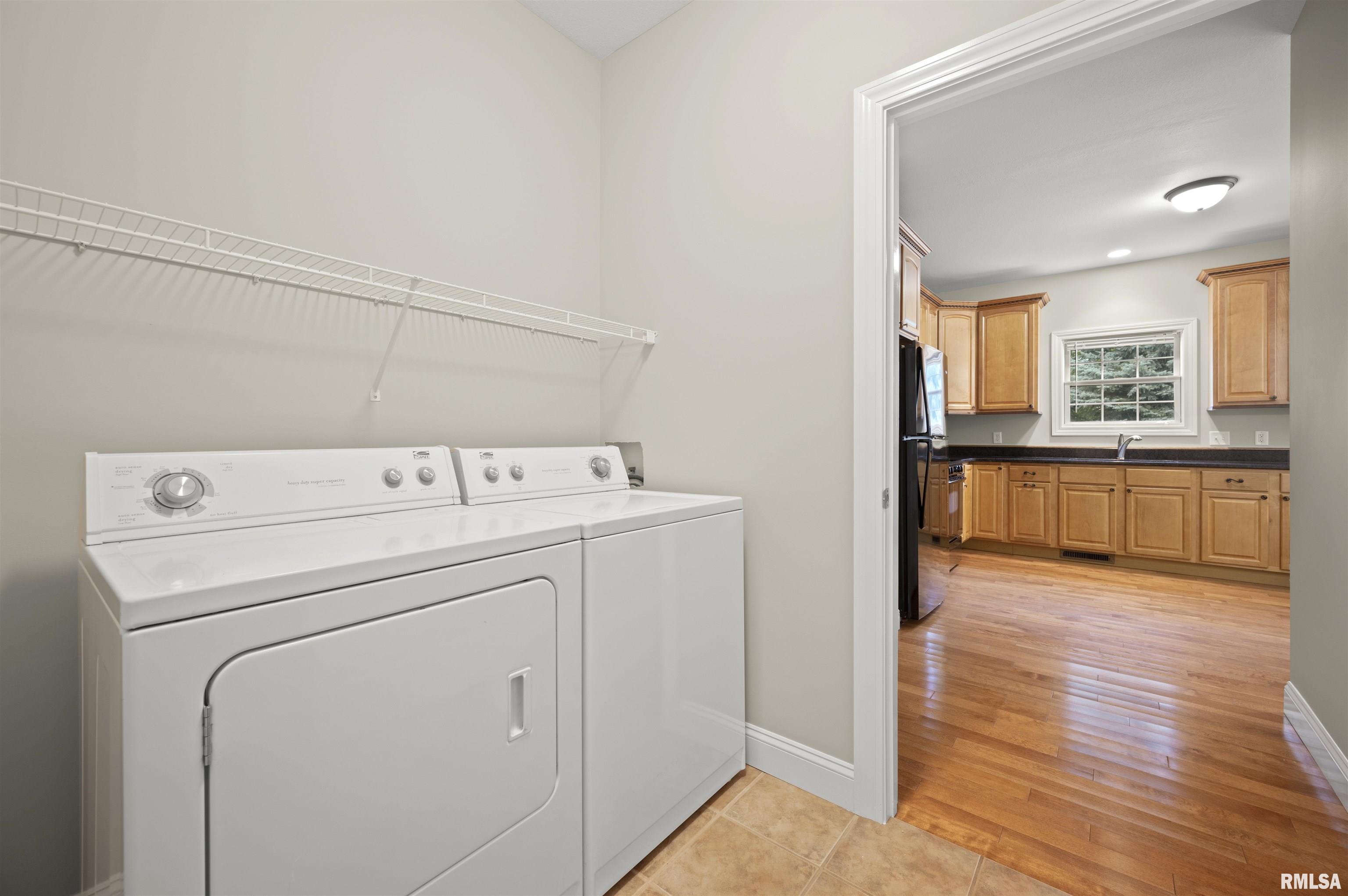 2139 West Geneva Road Peoria, IL 61615 - Photo 13 of 33 Gallery Image 13