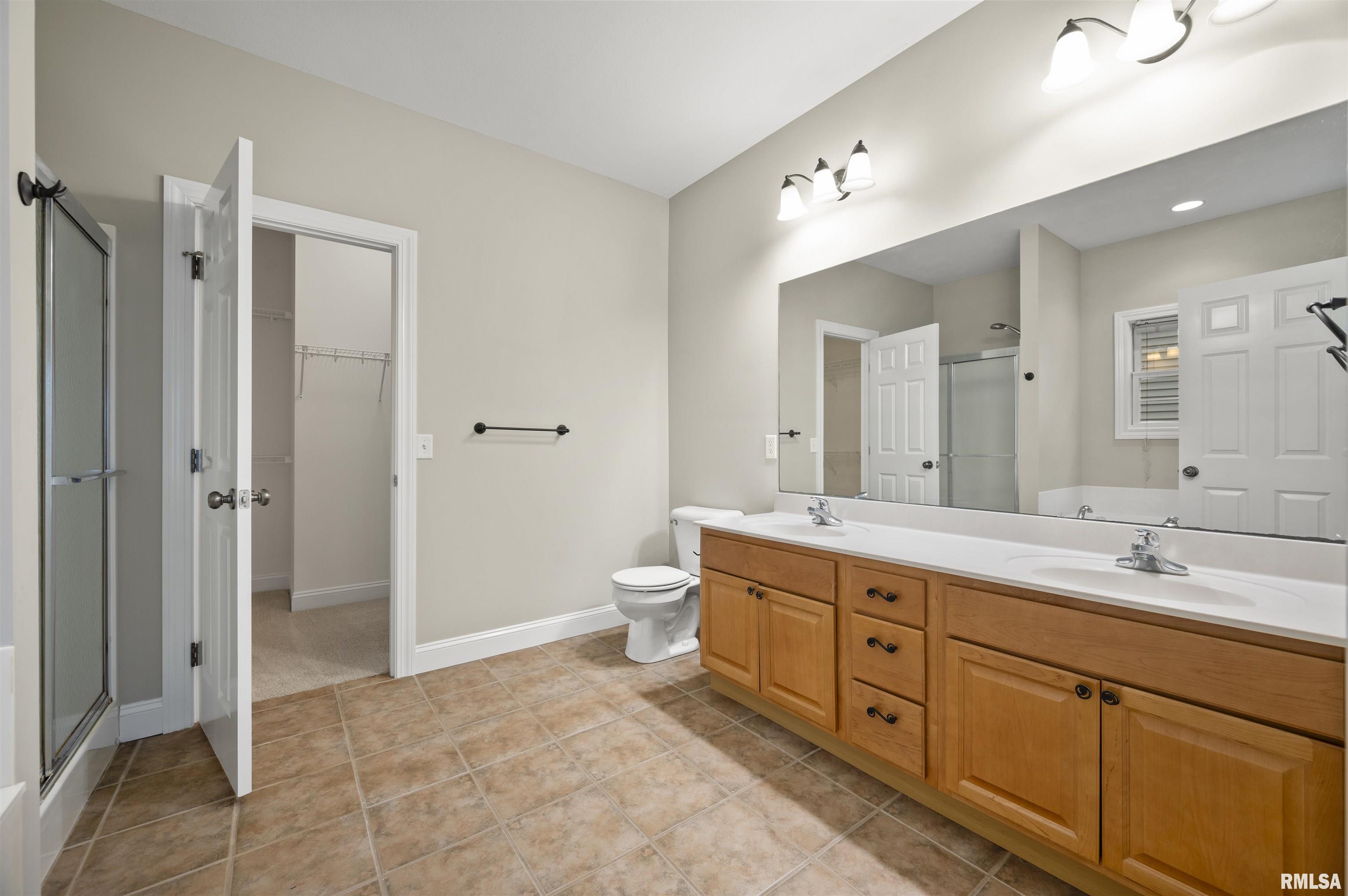 2139 West Geneva Road Peoria, IL 61615 - Photo 17 of 33 Gallery Image 17
