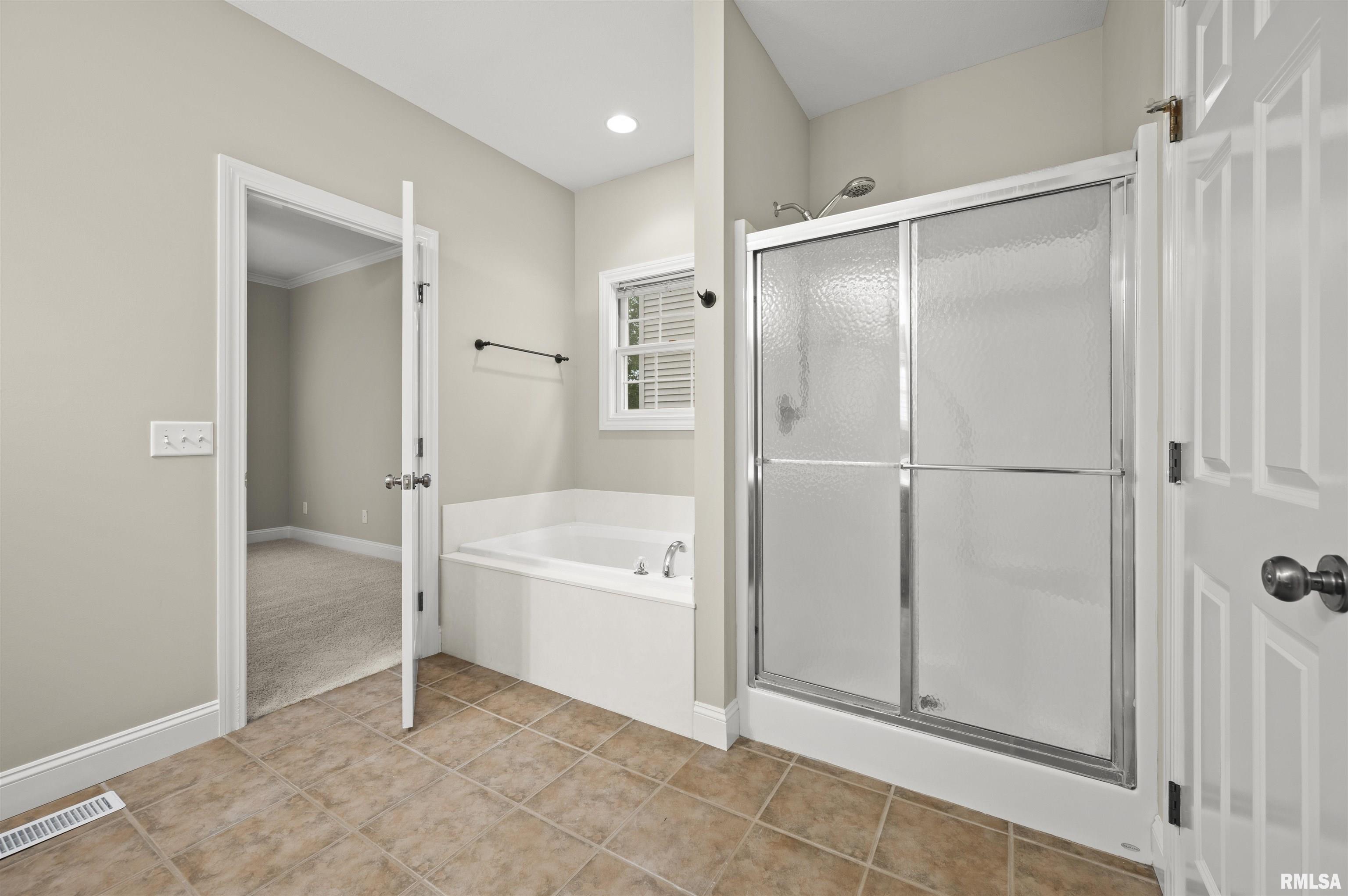2139 West Geneva Road Peoria, IL 61615 - Photo 18 of 33 Gallery Image 18