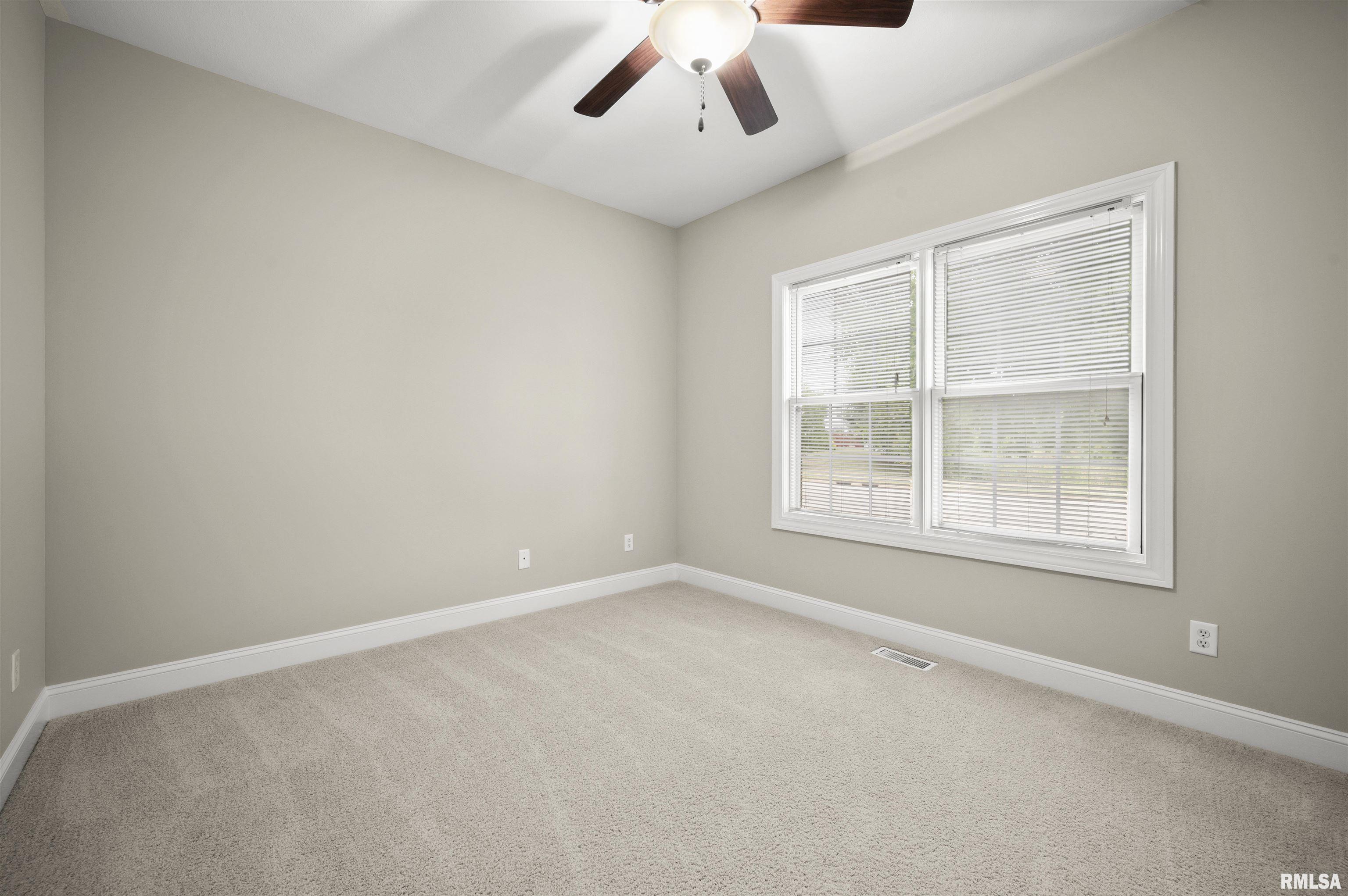 2139 West Geneva Road Peoria, IL 61615 - Photo 20 of 33 Gallery Image 20