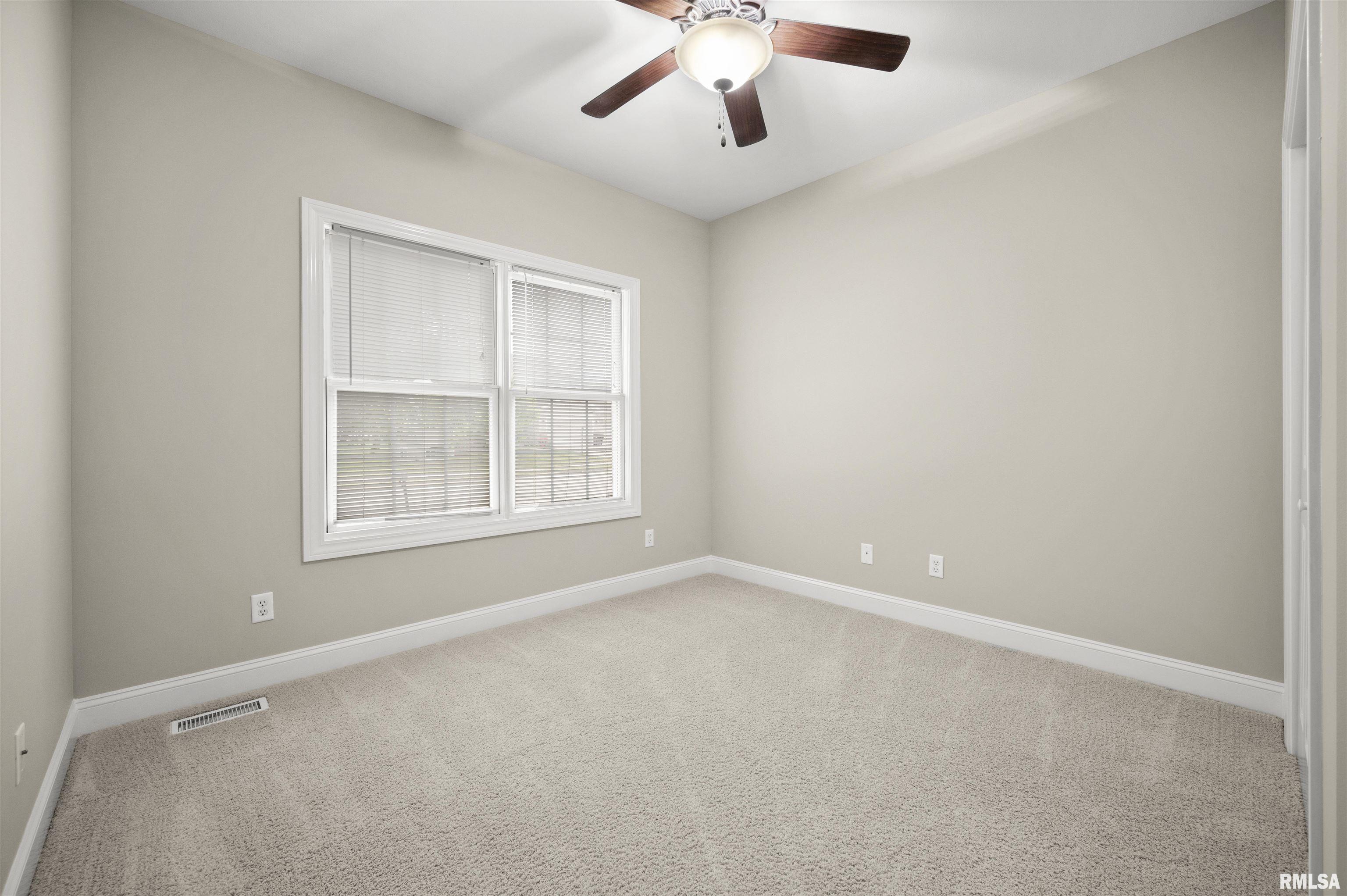 2139 West Geneva Road Peoria, IL 61615 - Photo 22 of 33 Gallery Image 22