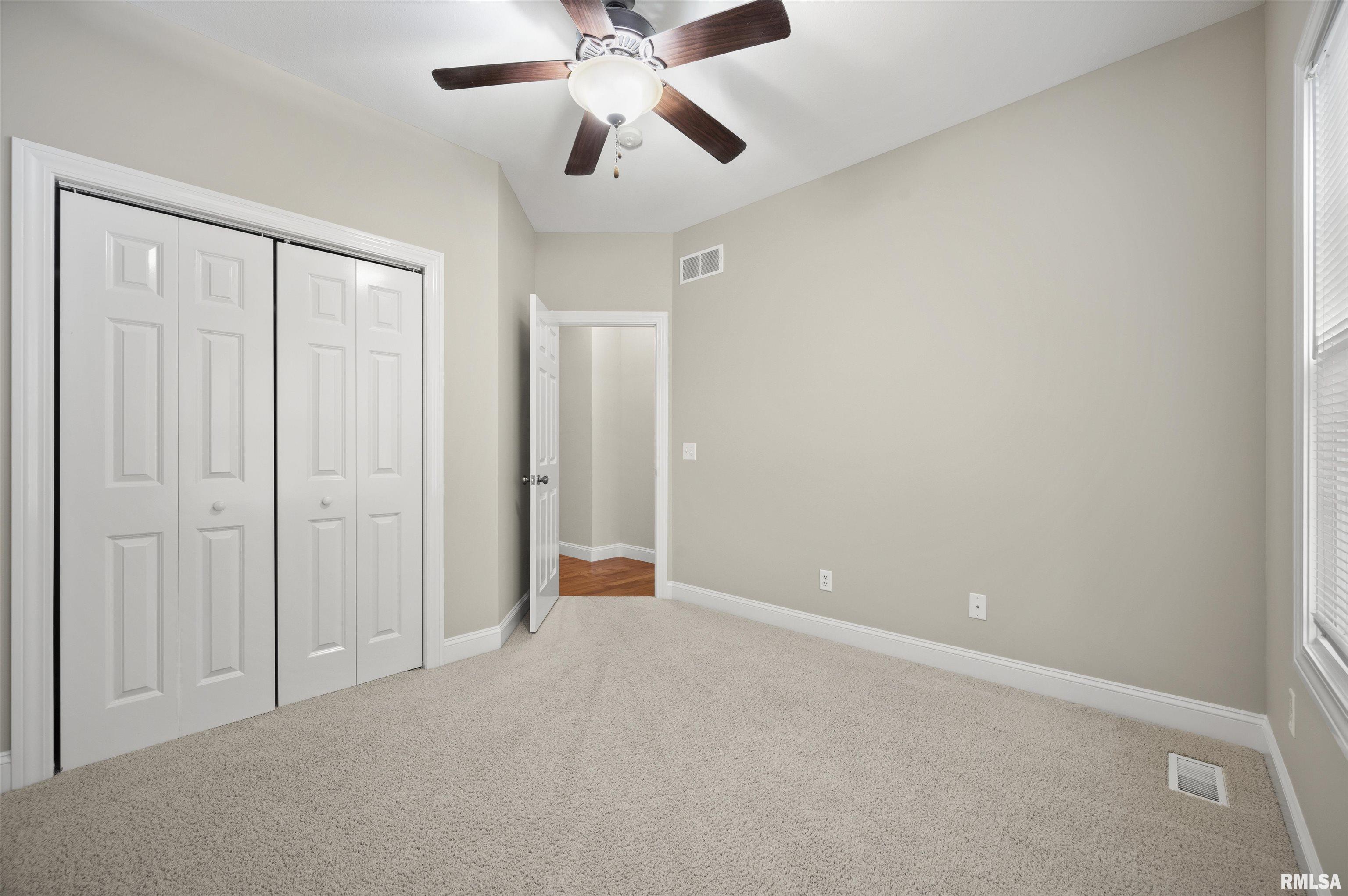 2139 West Geneva Road Peoria, IL 61615 - Photo 23 of 33 Gallery Image 23