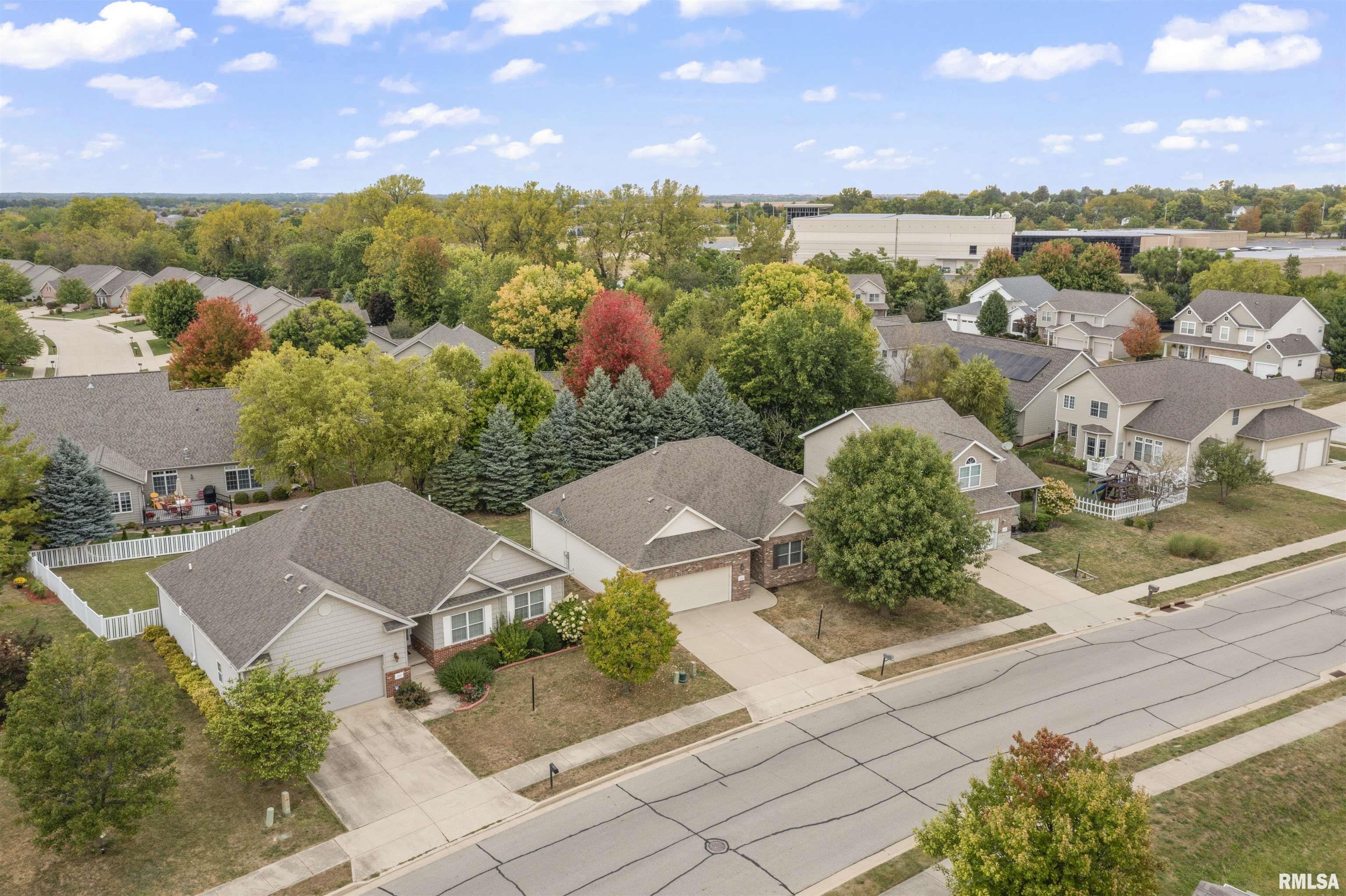 2139 West Geneva Road Peoria, IL 61615 - Photo 28 of 33 Gallery Image 28