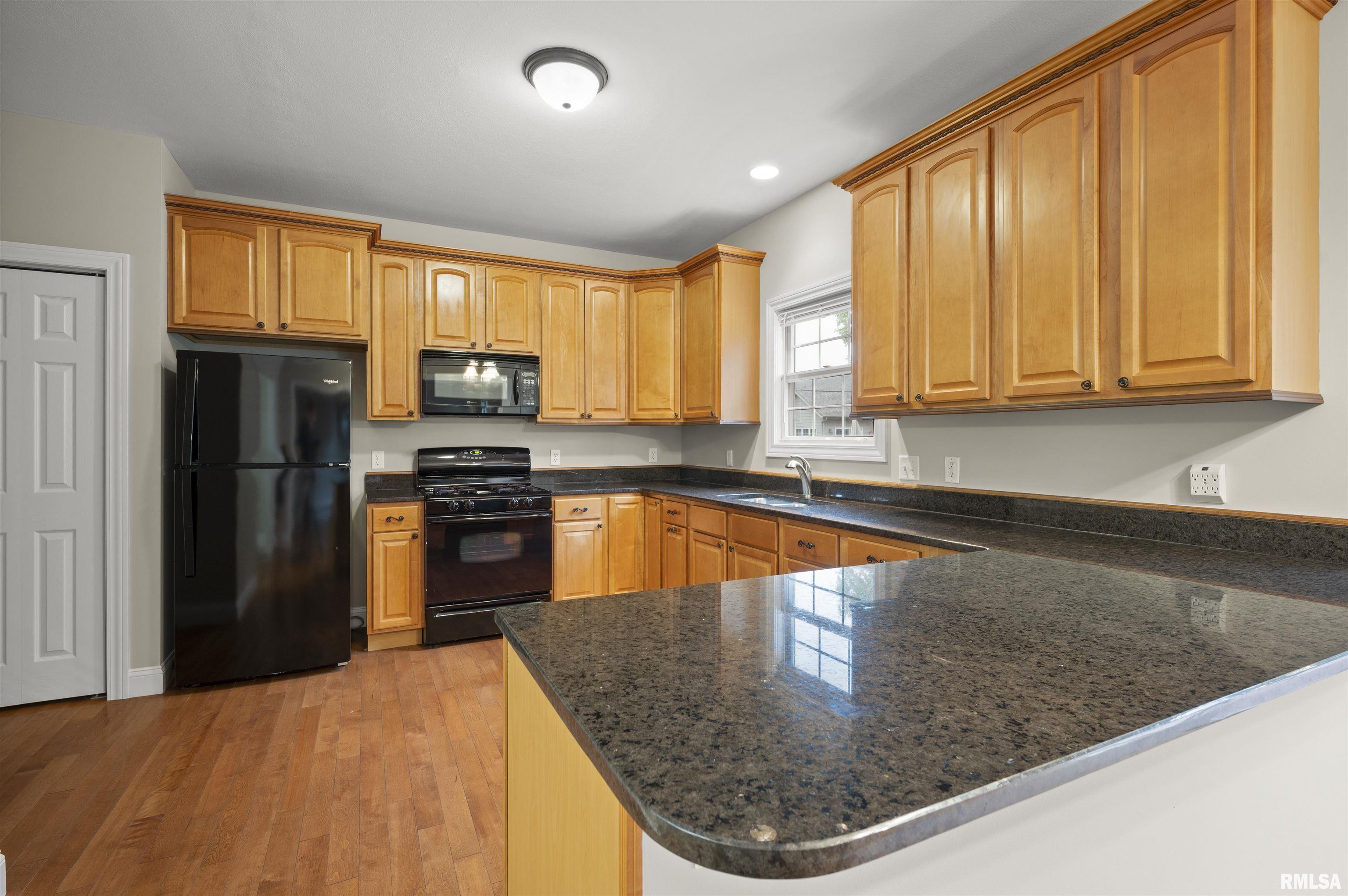 2139 West Geneva Road Peoria, IL 61615 - Photo 9 of 33 Gallery Image 9