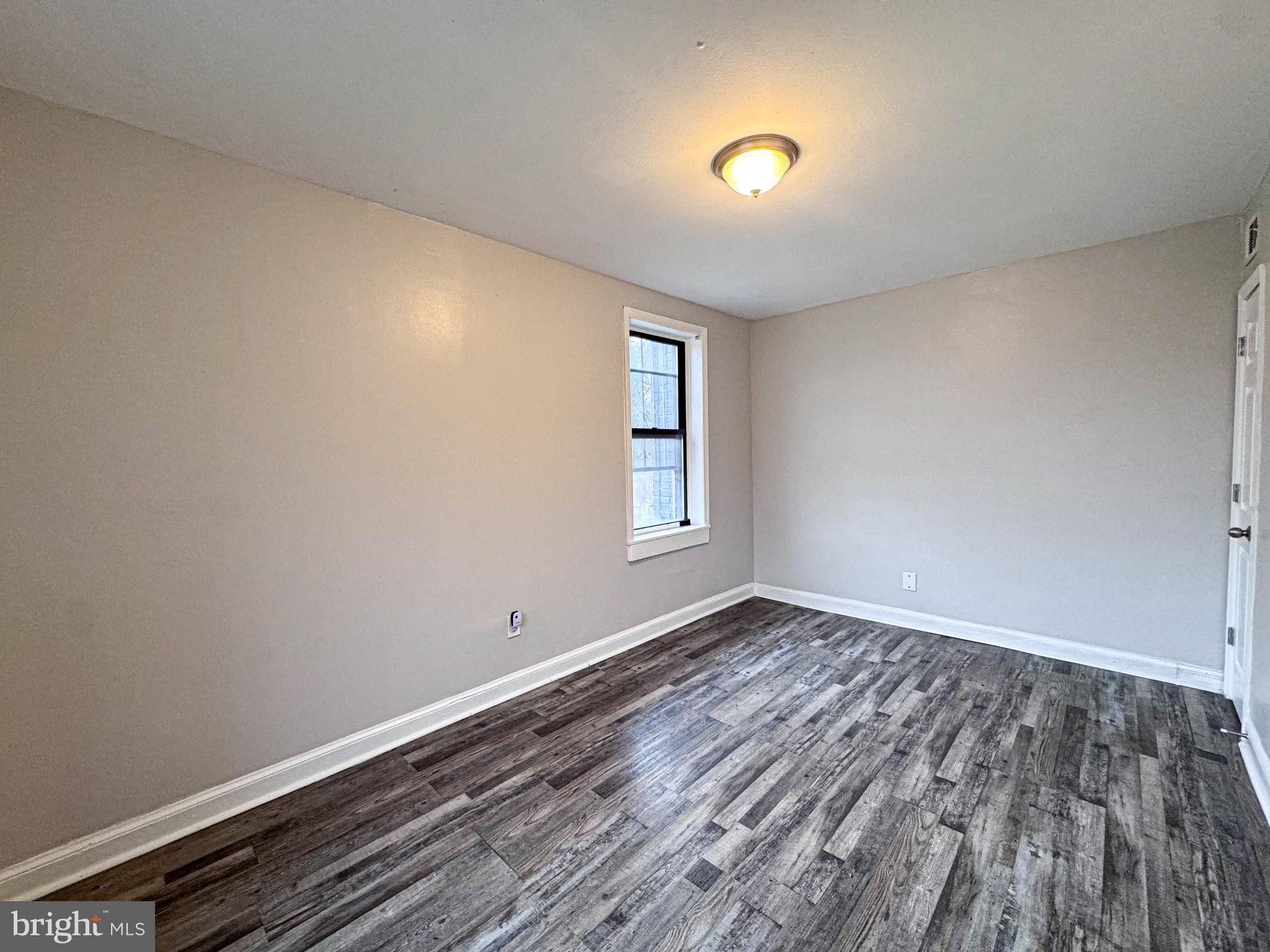 4630 Hillside Road Southeast Washington, DC 20019 - Photo 5 of 28