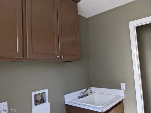 $2,425 | 2009 Clover Path Street, Las Vegas, NV 89128