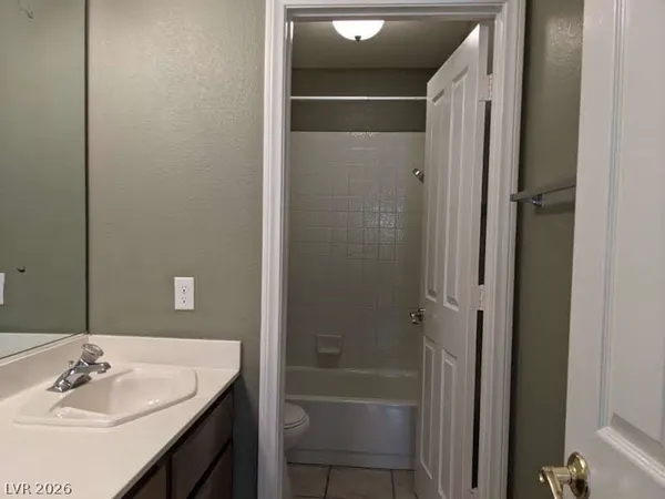 $2,425 | 2009 Clover Path Street, Las Vegas, NV 89128