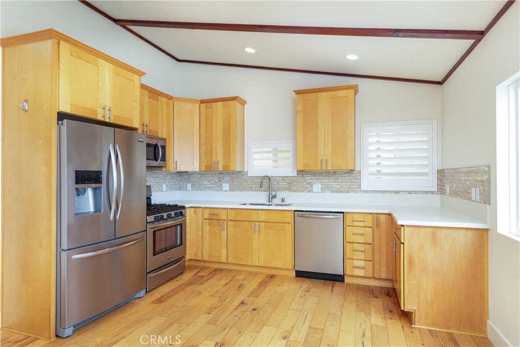 41 C Pacific Surfside, CA 90743 - Photo 9 of 20