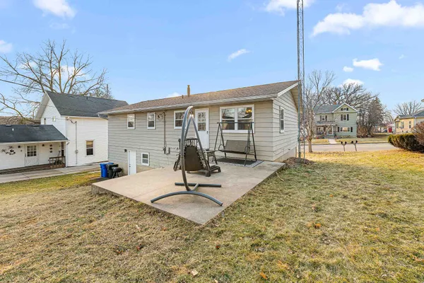 $223,500 | 318 Scott Street, Cambria, WI 53923