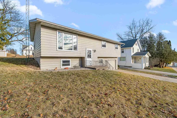 $223,500 | 318 Scott Street, Cambria, WI 53923