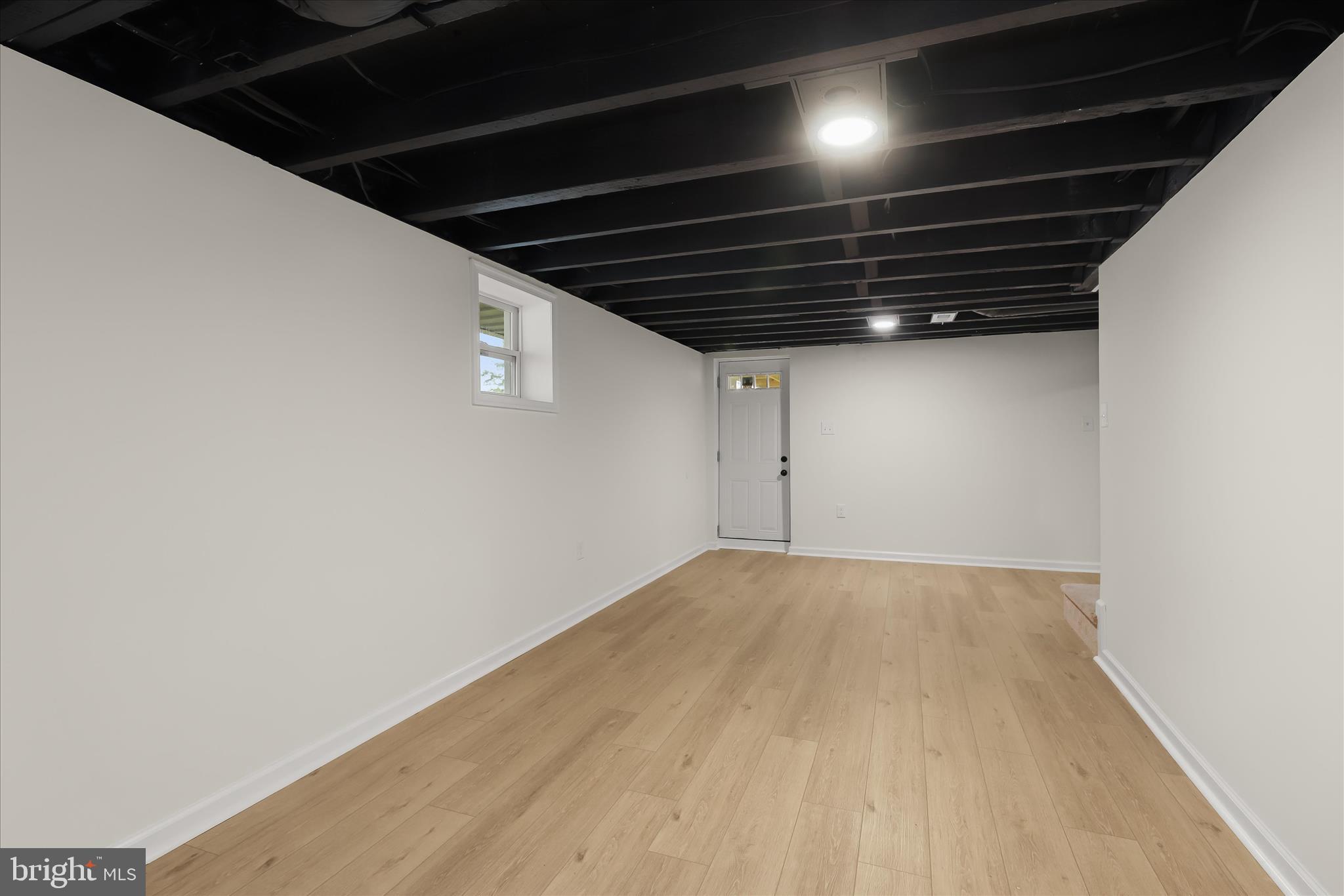 640 North Bend Road Baltimore, MD 21229 - Photo 29 of 47 Family Room